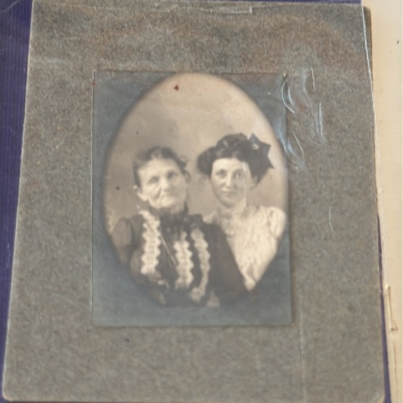 Vintage Photograph Collection - Picture 11 of 11